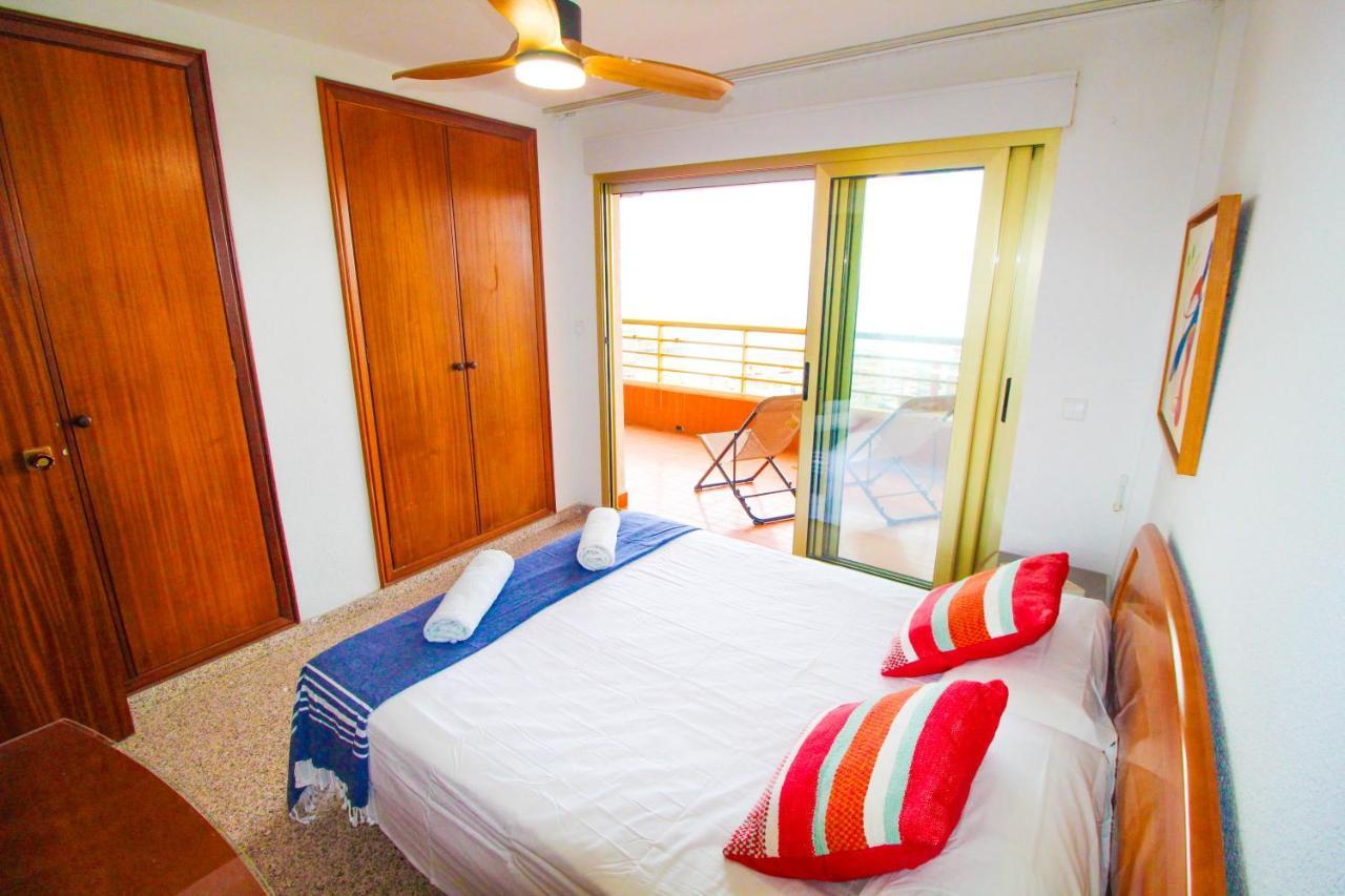 Vistas al Mar: Beachfront Getaway with Pool and Sports Facilities Alicante Exterior photo