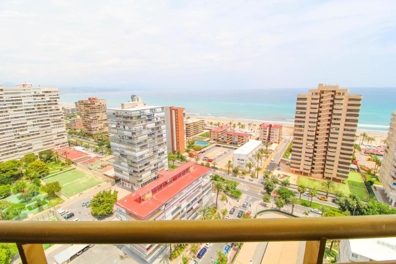 Vistas al Mar: Beachfront Getaway with Pool and Sports Facilities Alicante Exterior photo